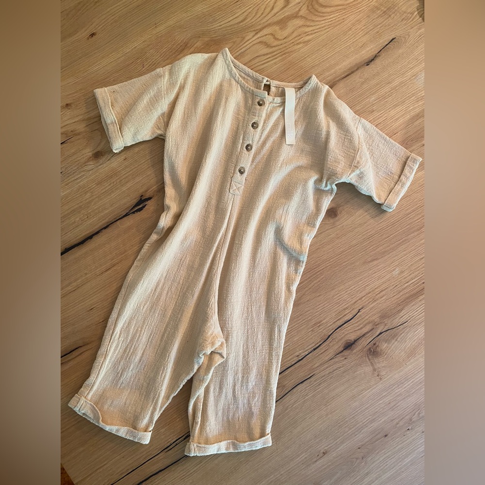 Millk peach textured muslin romper 3yrs